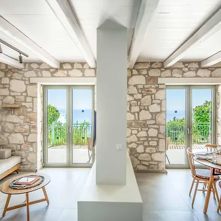 Maria Vasilikos Villa Xirokastellon